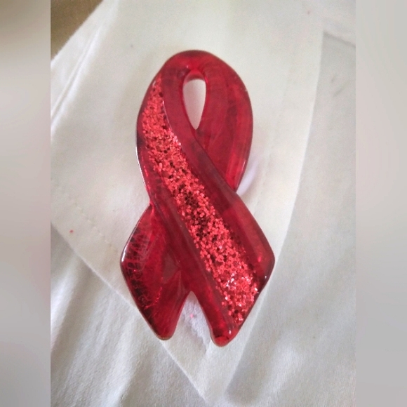 💥 CLOSET CLOSING SALE 💥 Awareness Pin-Heart Disease Association - Picture 5 of 5